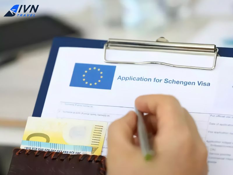 Tổng quan hồ sơ và giấy tờ xin cấp visa Hà Lan